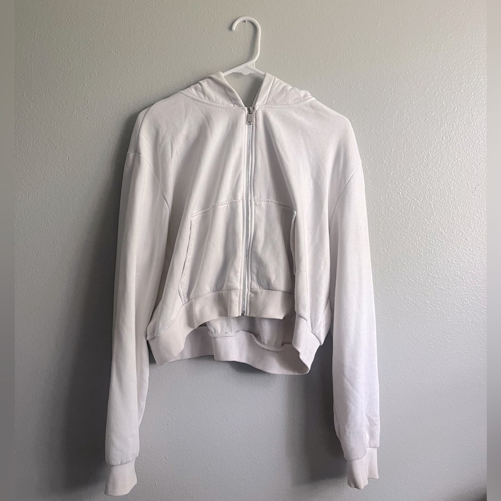 DIVIDED (HnM) size XXL cropped zip up hoodie